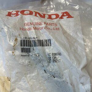 Honda Genuine Parts 71191-S9V-A00 New in Original Packaging